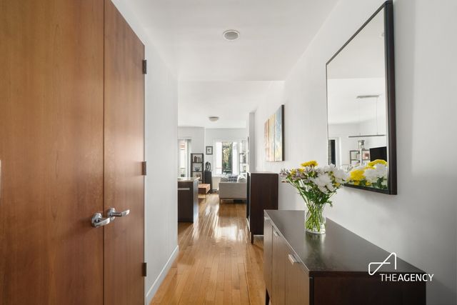 454 W 54th St Apt 4F, New York City, NY 10019