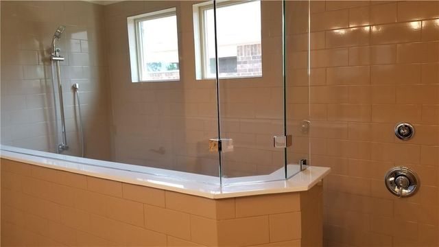 1050 kenney fort XING 37, Round Rock, TX 78665