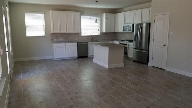 1050 kenney fort XING 37, Round Rock, TX 78665