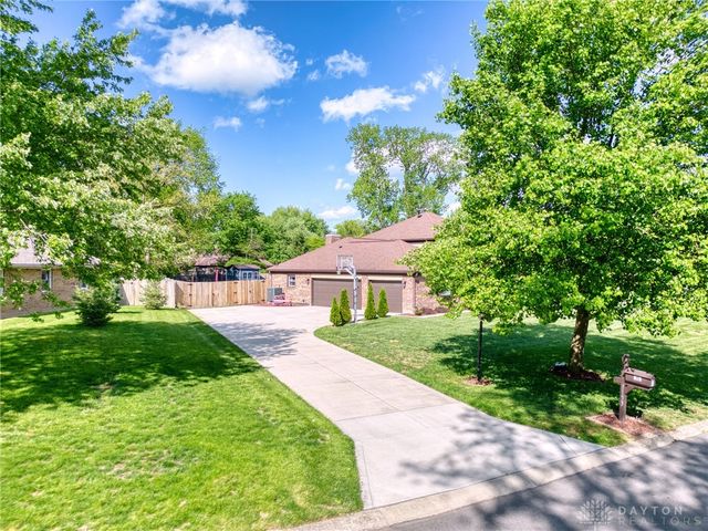 1153 Beryl Trail, Dayton, OH 45459