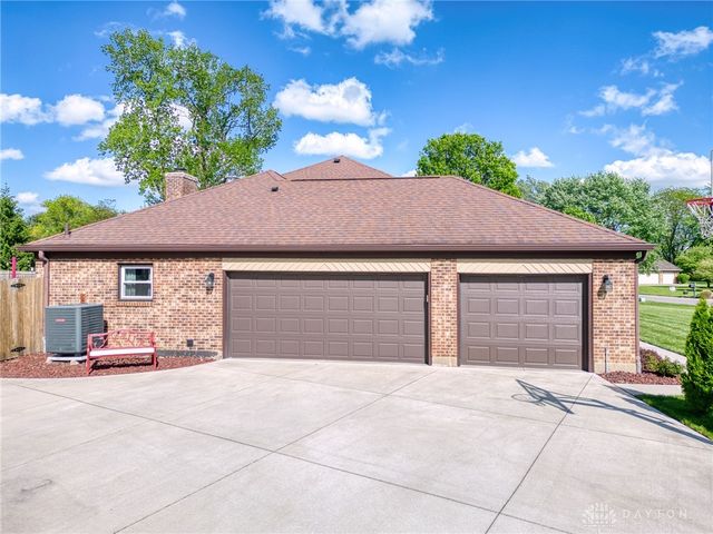 1153 Beryl Trail, Dayton, OH 45459