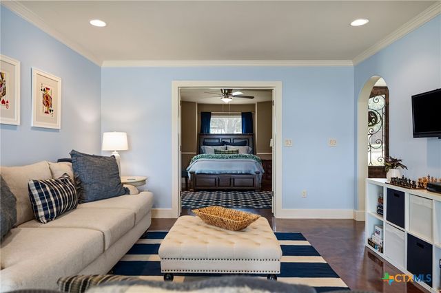 10211 Middle Darleen, Leander, TX 78641