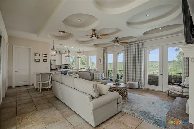 10211 Middle Darleen, Leander, TX 78641