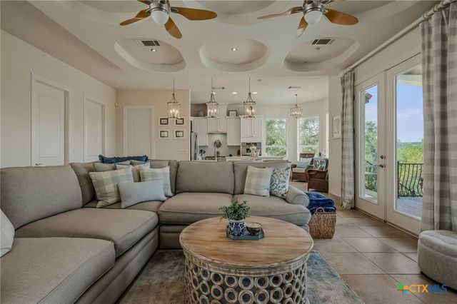 10211 Middle Darleen, Leander, TX 78641