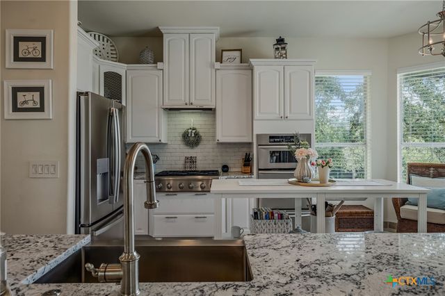 10211 Middle Darleen, Leander, TX 78641