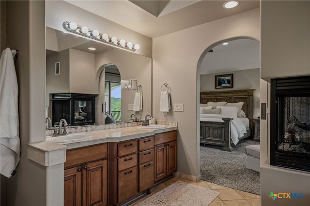 10211 Middle Darleen, Leander, TX 78641