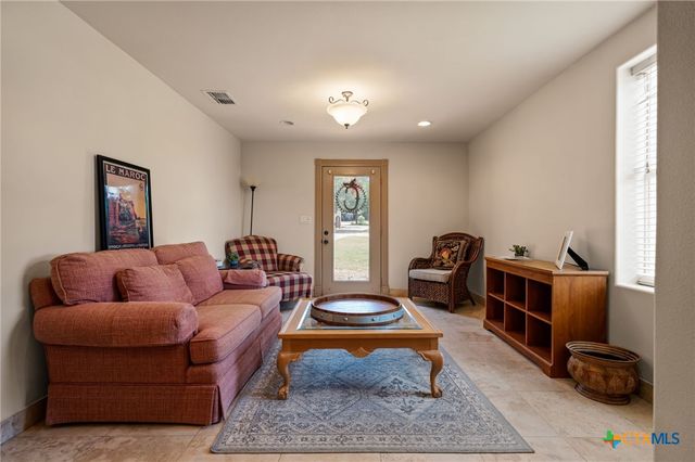 10211 Middle Darleen, Leander, TX 78641