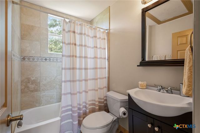 10211 Middle Darleen, Leander, TX 78641