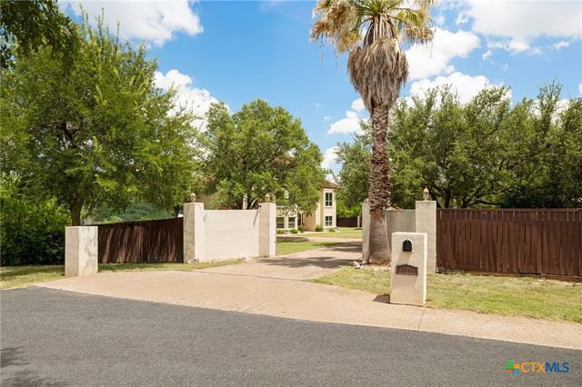 10211 Middle Darleen, Leander, TX 78641