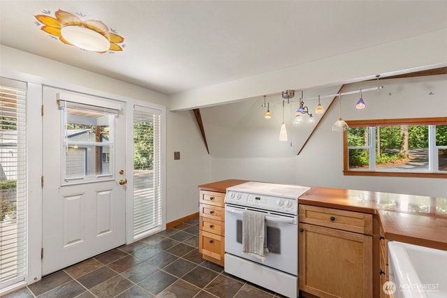 15900 Clear Creek Road NW, Poulsbo, WA 98370