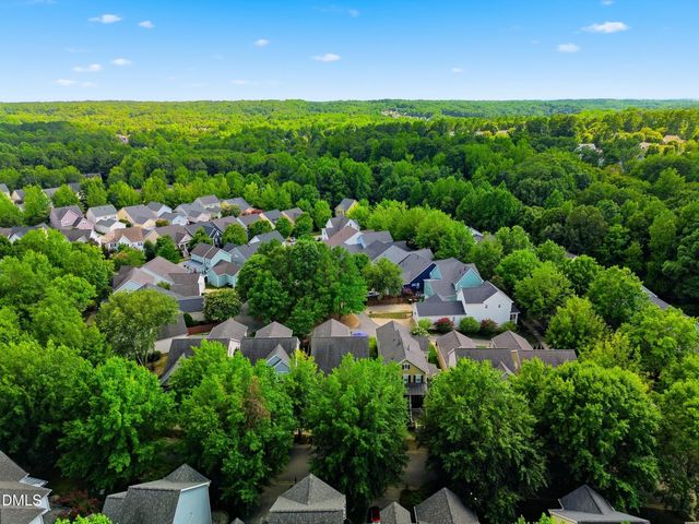 212 Thorndale Drive, Holly Springs, NC 27540