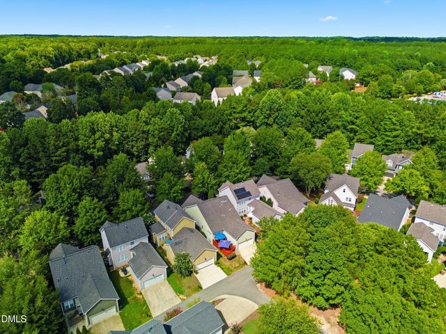 212 Thorndale Drive, Holly Springs, NC 27540