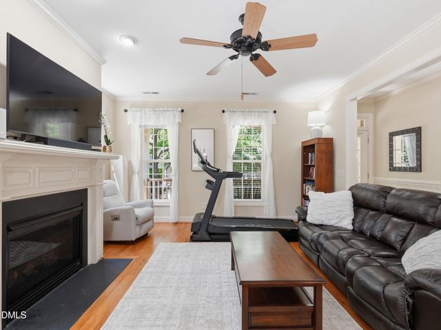 212 Thorndale Drive, Holly Springs, NC 27540