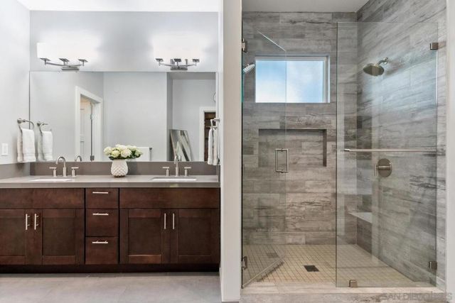 6411 Dowling Dr, La Jolla, CA 92037