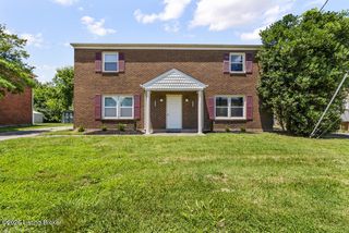 8311 Damascus Cir, Louisville, KY 40228