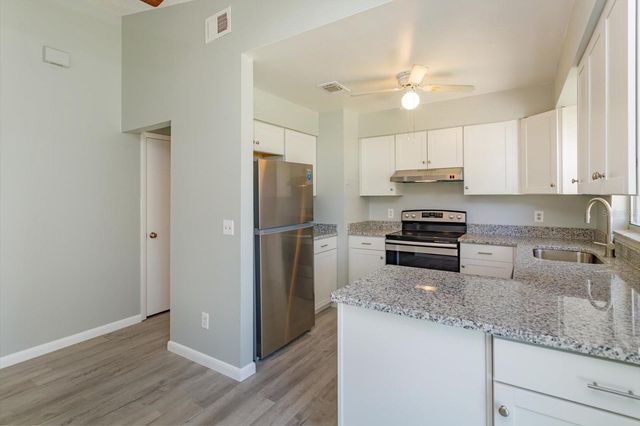 3325 SASSAFRAS COURT, Orlando, FL 32810