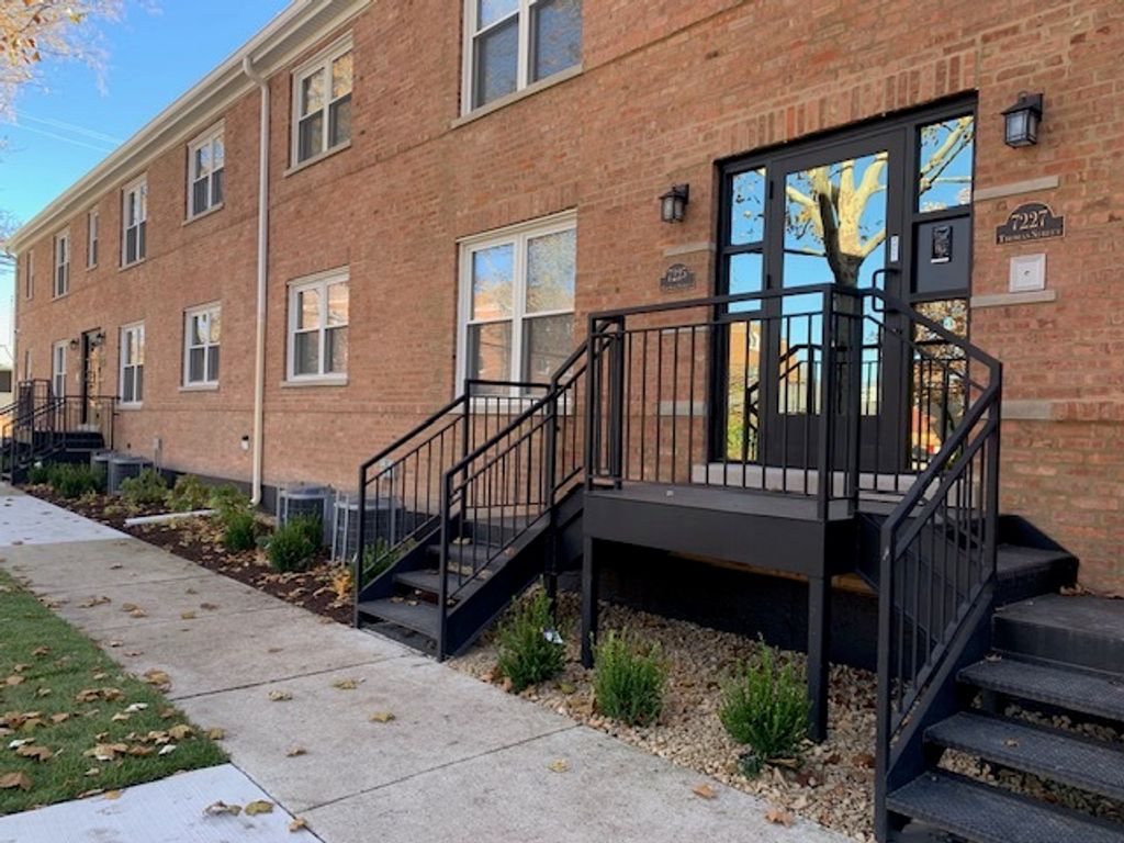 7227 Thomas Street 1, River Forest, IL 60305