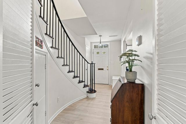 2811 Chateau Circle S, 36, Upper Arlington, OH 43221