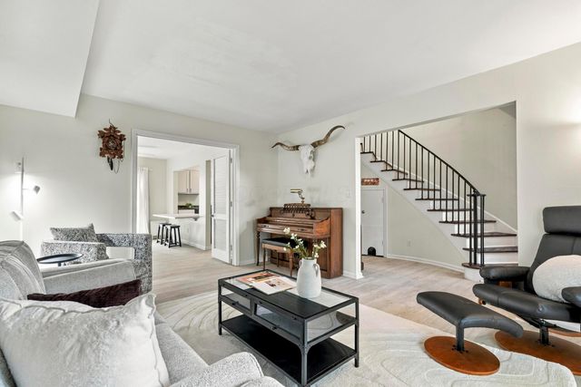2811 Chateau Circle S, 36, Upper Arlington, OH 43221