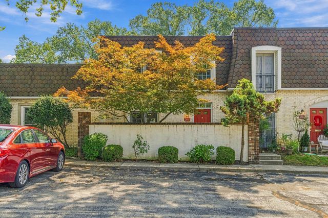 2811 Chateau Circle S, 36, Upper Arlington, OH 43221