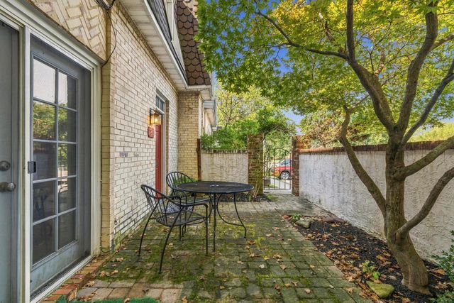 2811 Chateau Circle S, 36, Upper Arlington, OH 43221