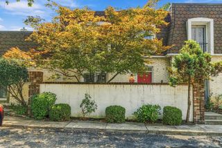 2811 Chateau Circle S, 36, Upper Arlington, OH 43221