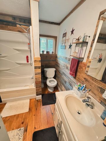 112 Foxwood Drive, Burnside, KY 42519