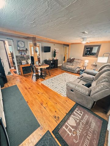 112 Foxwood Drive, Burnside, KY 42519