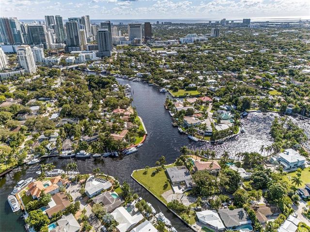 522 SW 9th Terrace, Fort Lauderdale, FL 33312