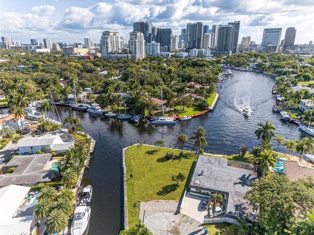 522 SW 9th Terrace, Fort Lauderdale, FL 33312