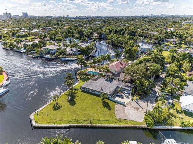 522 SW 9th Terrace, Fort Lauderdale, FL 33312