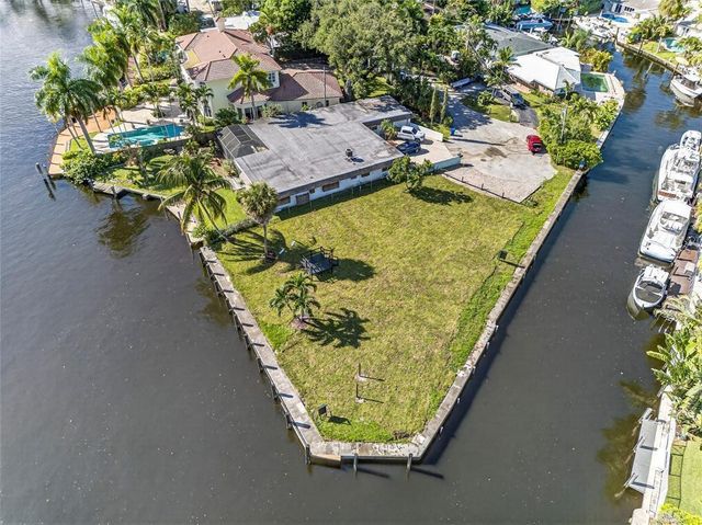 522 SW 9th Terrace, Fort Lauderdale, FL 33312