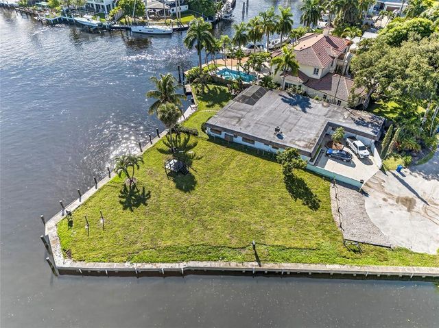 522 SW 9th Terrace, Fort Lauderdale, FL 33312