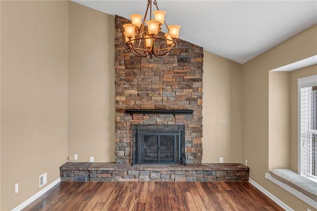 912 Chalk Hill Court, Lawrence, KS 66049