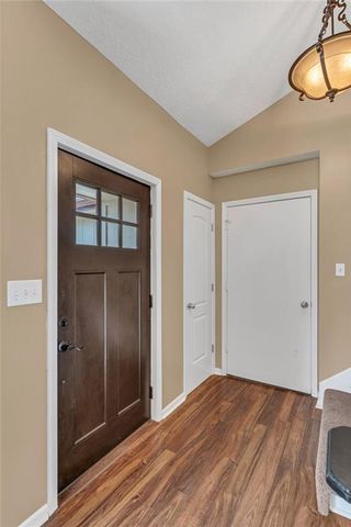 912 Chalk Hill Court, Lawrence, KS 66049