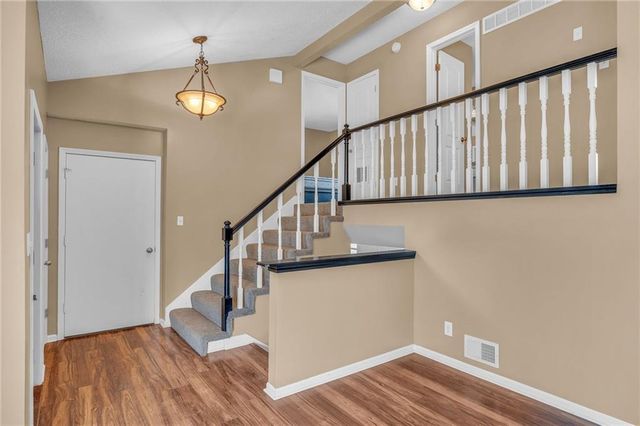 912 Chalk Hill Court, Lawrence, KS 66049