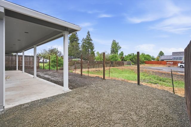 1834 Ingram Lane, Medford, OR 97501