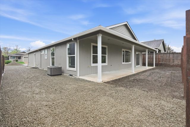 1834 Ingram Lane, Medford, OR 97501