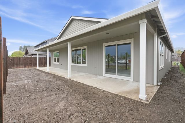 1834 Ingram Lane, Medford, OR 97501