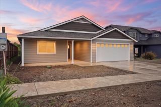 1834 Ingram Lane, Medford, OR 97501