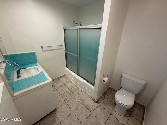 6555 Hazeltine Avenue, Van Nuys, CA 91401