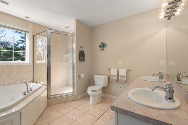 1 Silver Brook Street, Salem, NH 03079