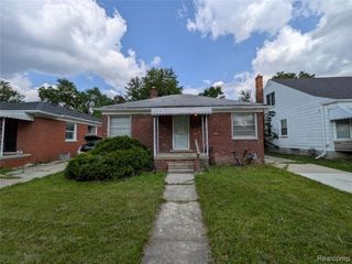 7414 Vaughan Street, Detroit, MI 48228