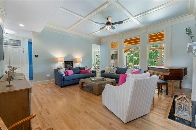 940 Checkered Way NW, Kennesaw, GA 30152