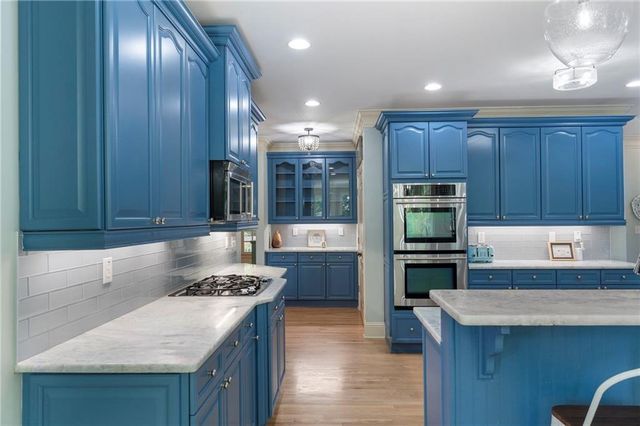 940 Checkered Way NW, Kennesaw, GA 30152
