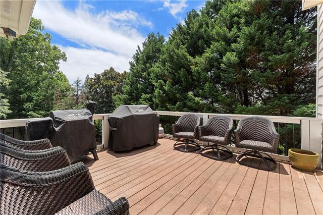 940 Checkered Way NW, Kennesaw, GA 30152