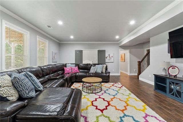940 Checkered Way NW, Kennesaw, GA 30152