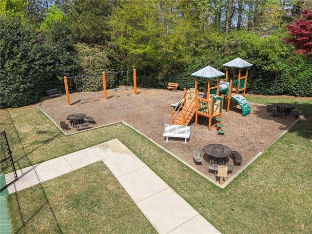 940 Checkered Way NW, Kennesaw, GA 30152