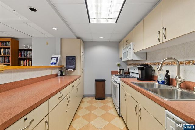 280 Prospect 9H, Hackensack, NJ 07601