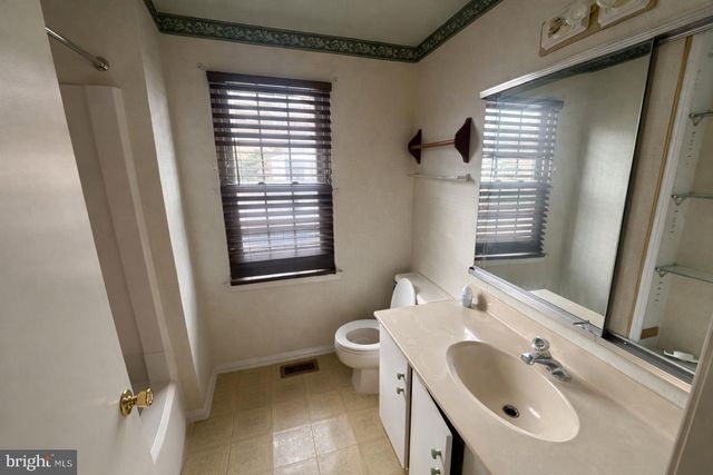 59 WOODSTREAM DR, Atco, NJ 08004